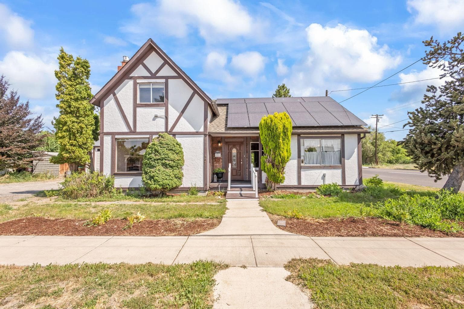 Photo of 407 NW 5th Street 28 of 40