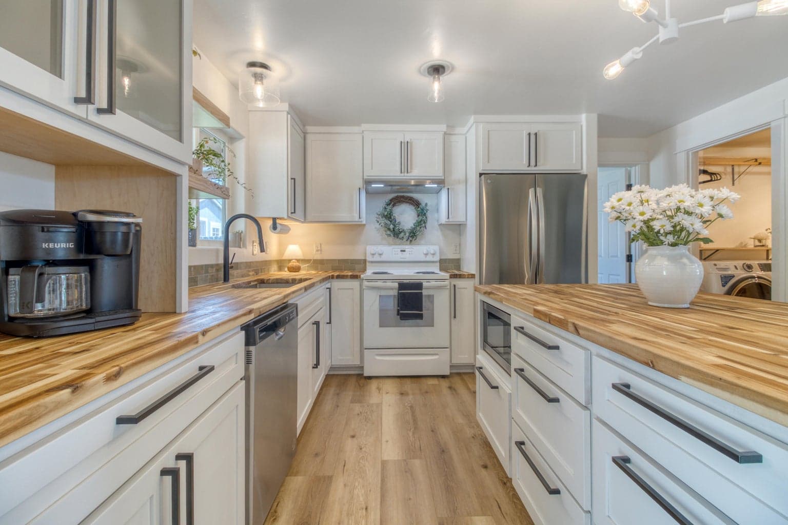 Photo of 723 NE Black Bear Street 10 of 23