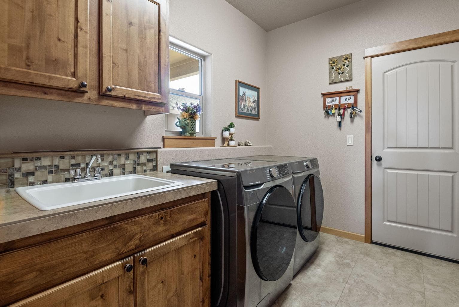 Photo of 21364 Bartlett Lane 18 of 23