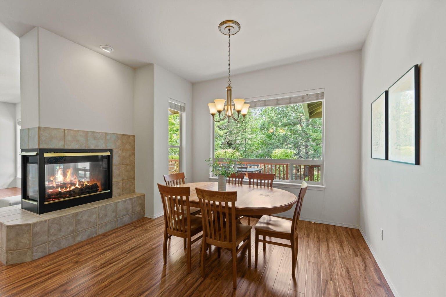 Photo of 950 Willet Lane 15 of 38