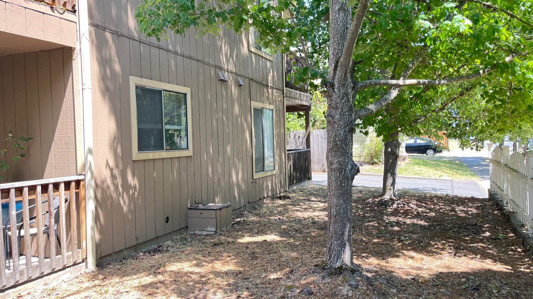 Photo of 508 E 3 of 35