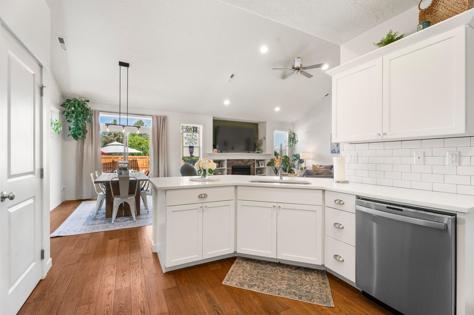 Photo of 21030 Yeoman Road 15 of 66