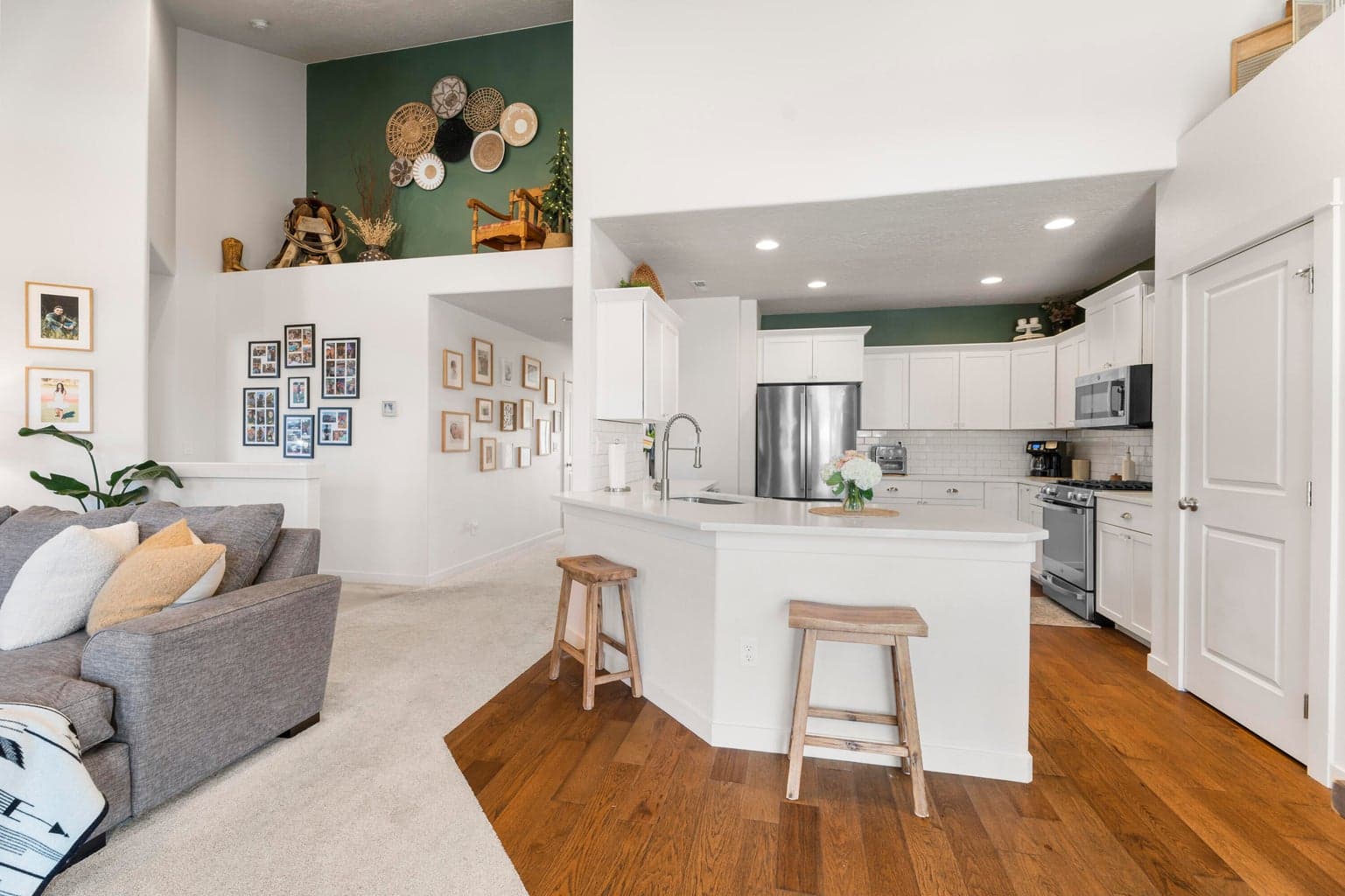 Photo of 21030 Yeoman Road 17 of 66
