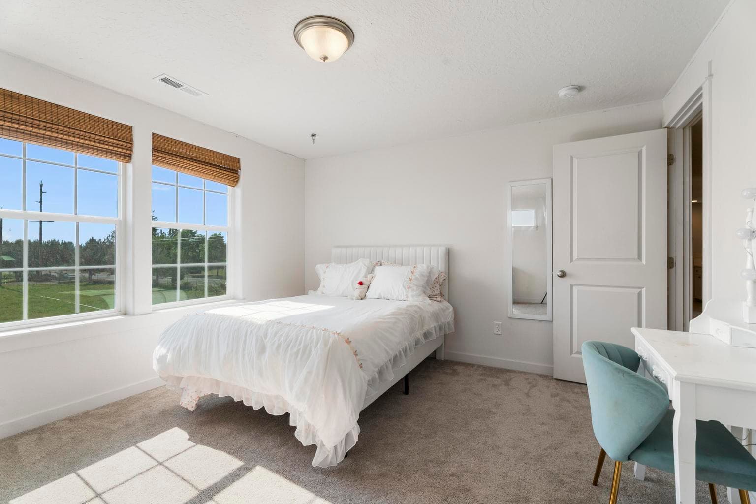 Photo of 21030 Yeoman Road 32 of 66
