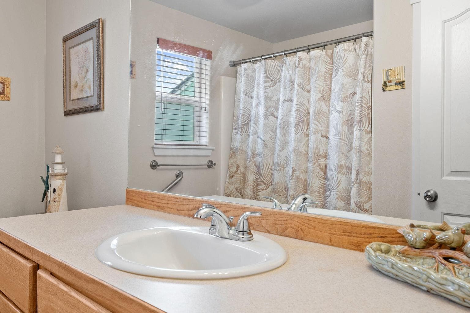 Photo of 2873 NW 19th Street 23 of 59