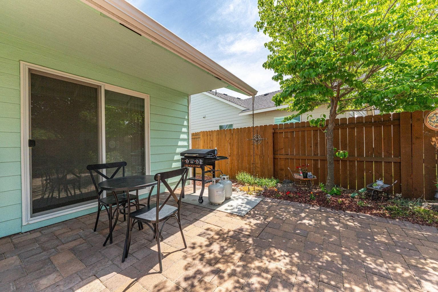 Photo of 2873 NW 19th Street 35 of 59