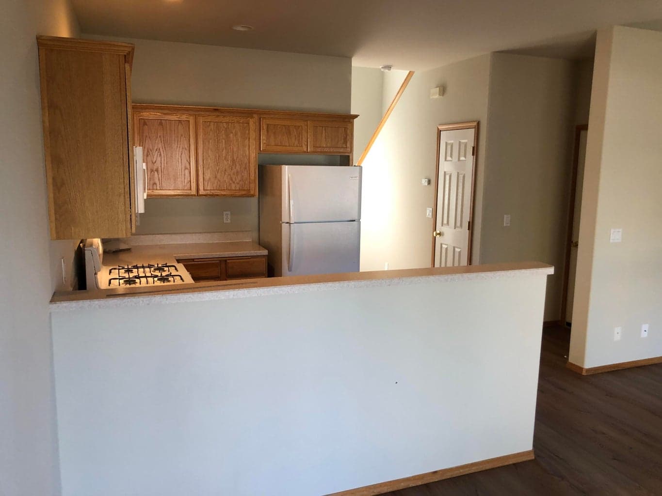 Photo of 1556 SW Reindeer Avenue 7 of 20