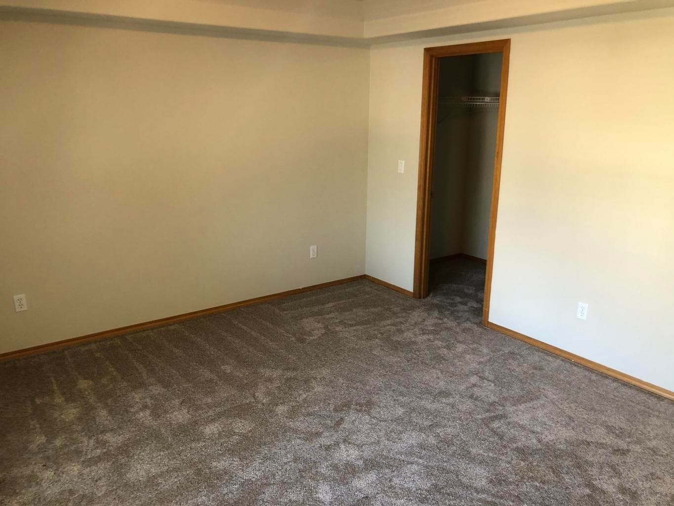 Photo of 1556 SW Reindeer Avenue 13 of 20