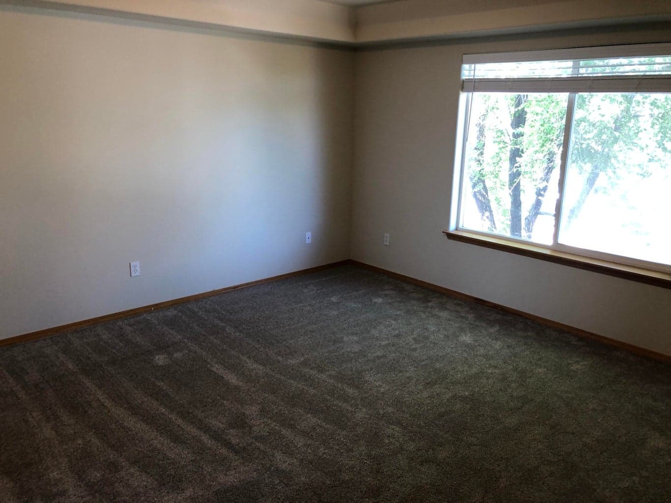 Photo of 1556 SW Reindeer Avenue 15 of 20