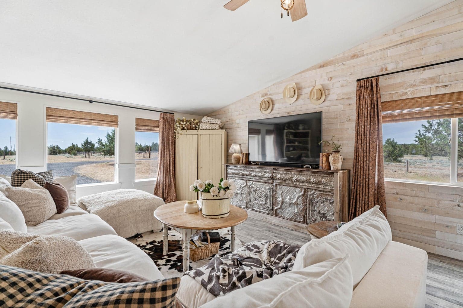 Photo of 6290 SE Hilltop Road 10 of 43