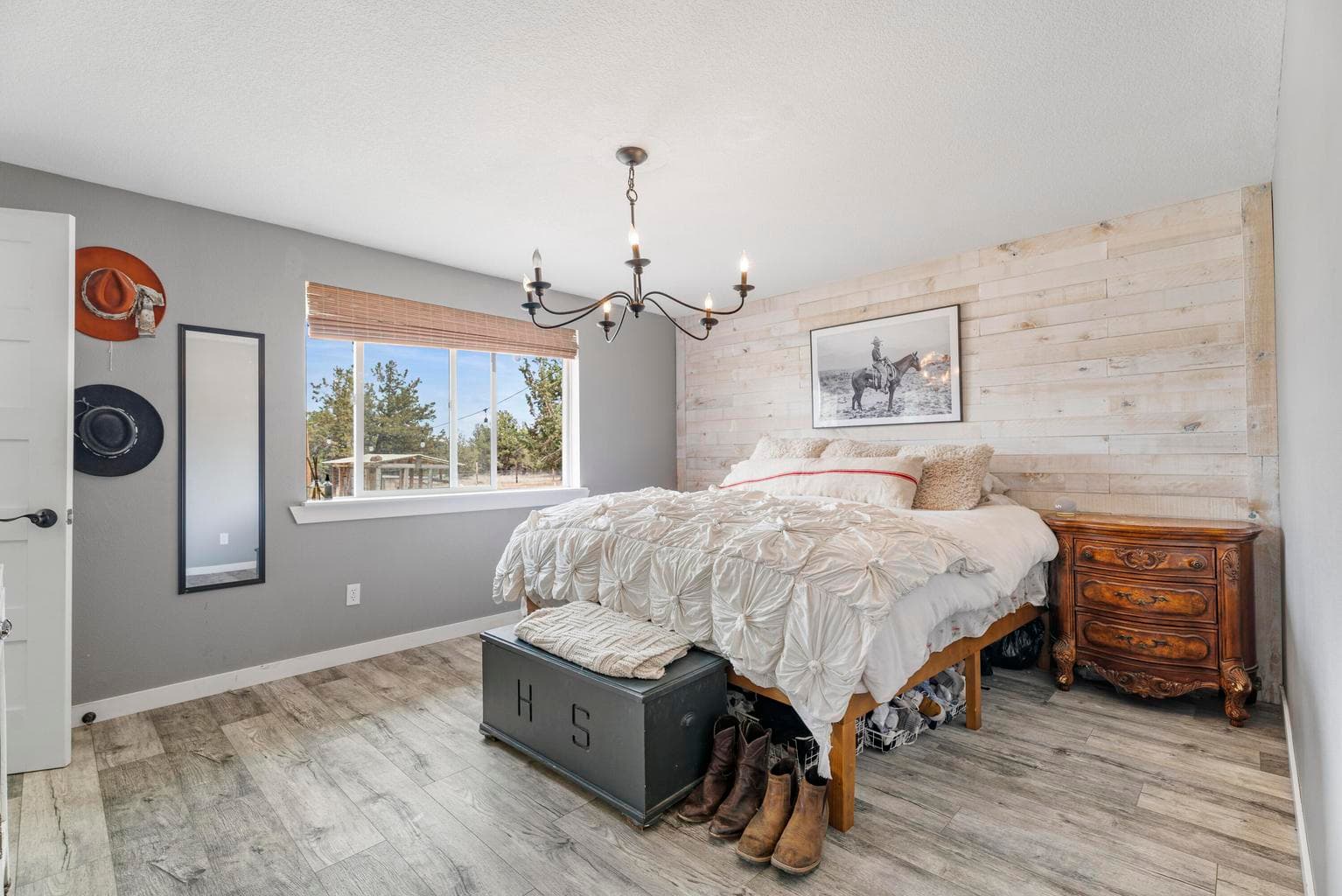 Photo of 6290 SE Hilltop Road 27 of 43
