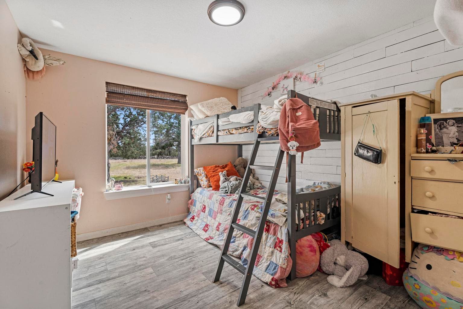Photo of 6290 SE Hilltop Road 31 of 43