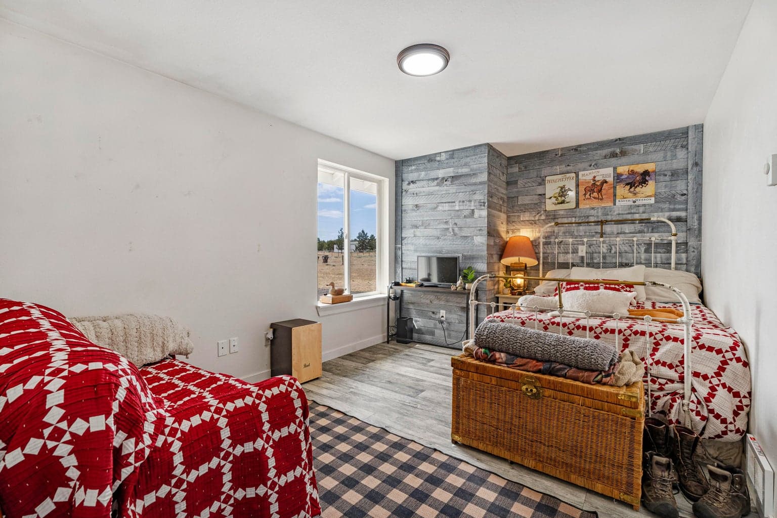 Photo of 6290 SE Hilltop Road 32 of 43