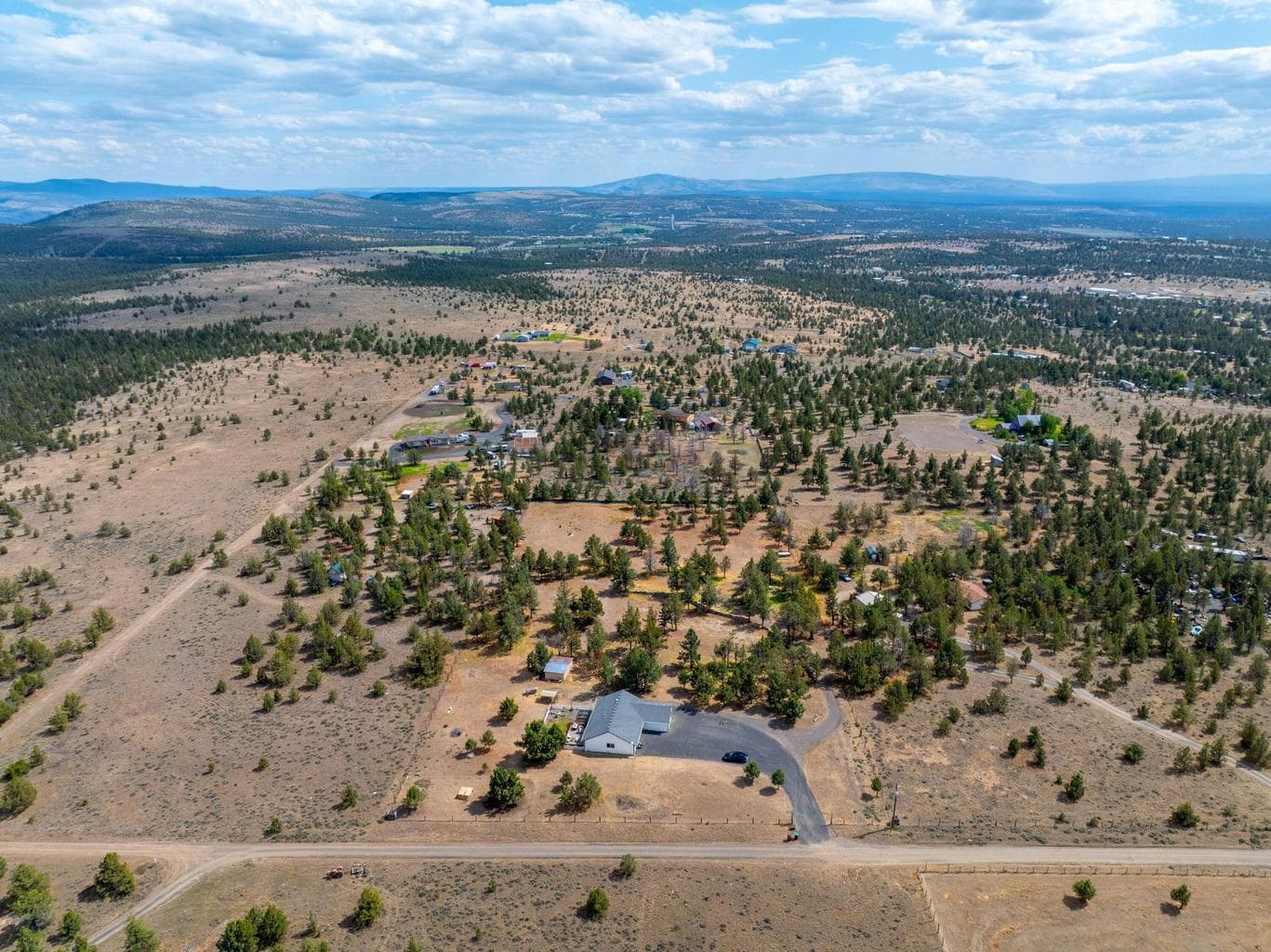 Photo of 6290 SE Hilltop Road 7 of 43