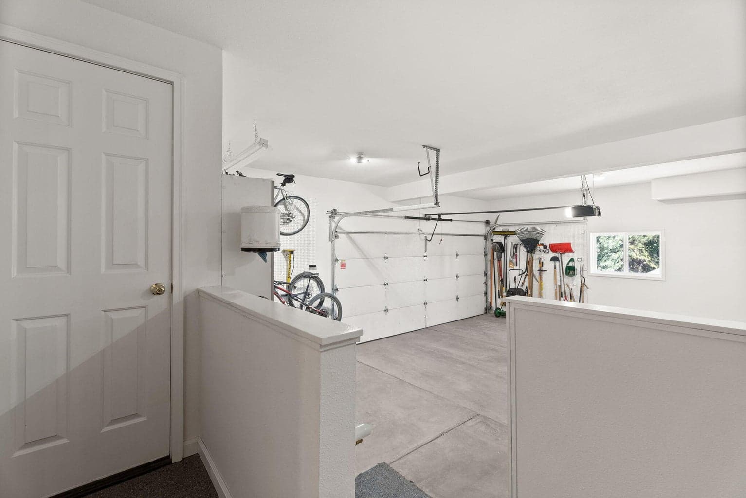 Photo of 515 NW Trenton Avenue 30 of 37