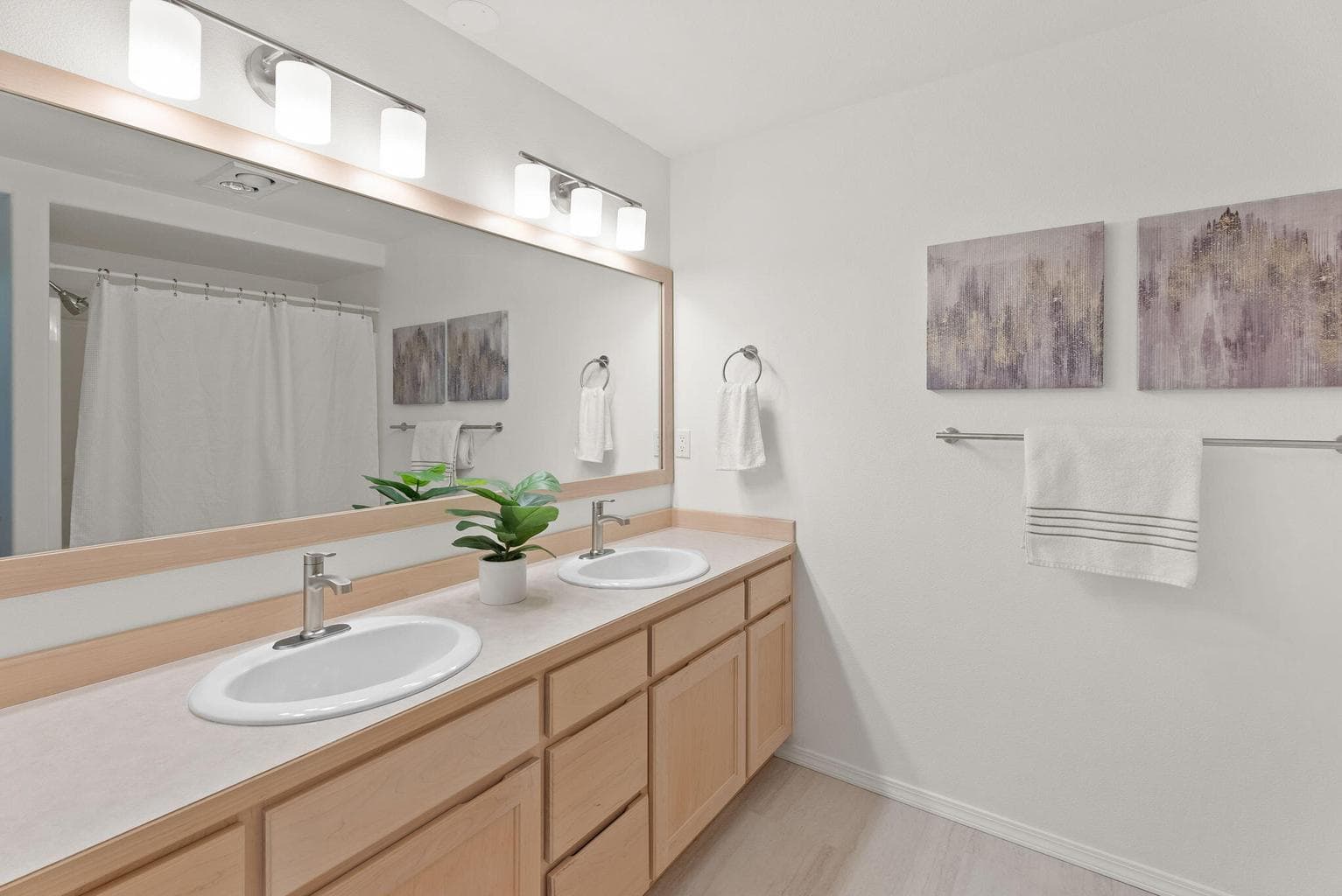Photo of 515 NW Trenton Avenue 28 of 37