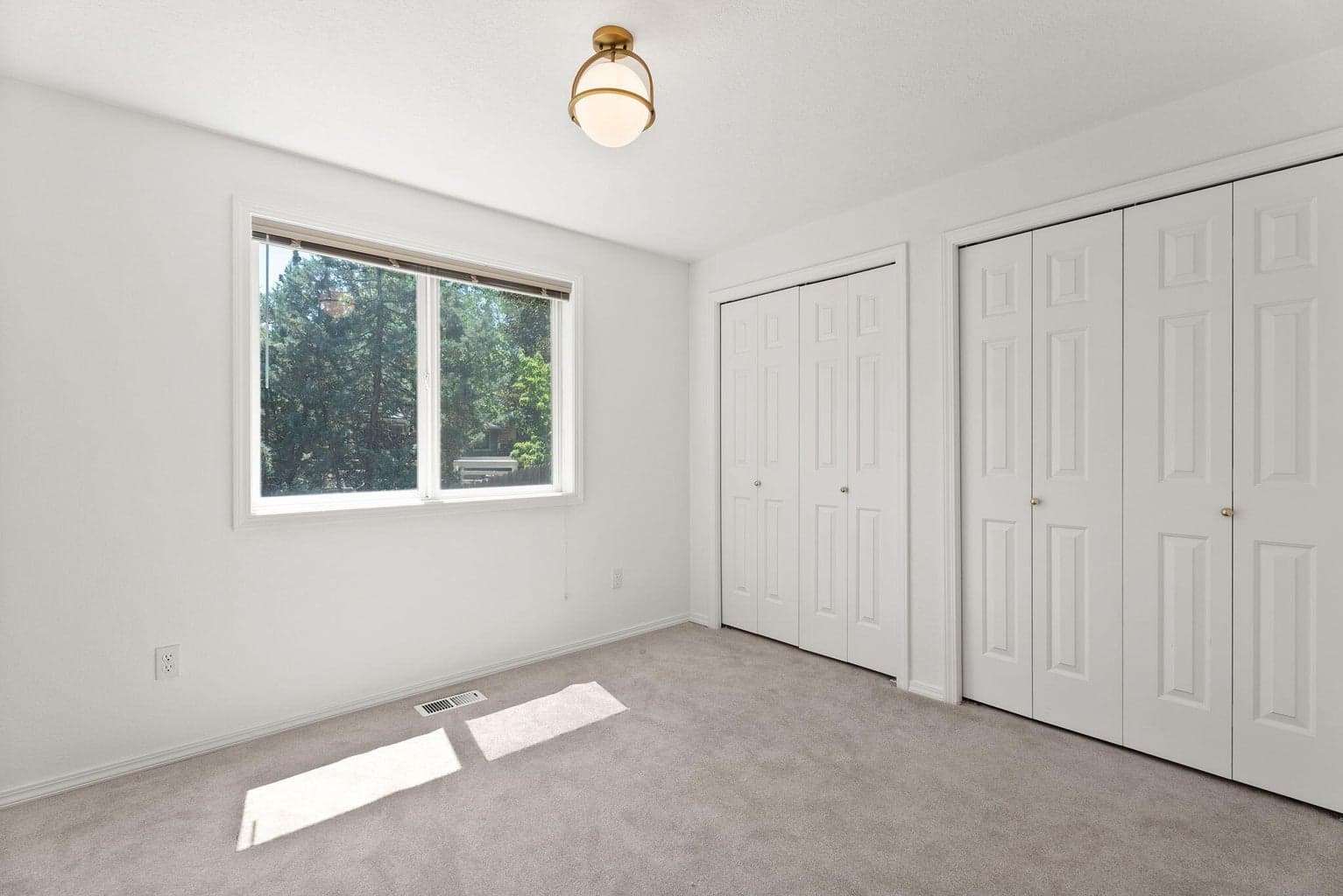 Photo of 515 NW Trenton Avenue 27 of 37
