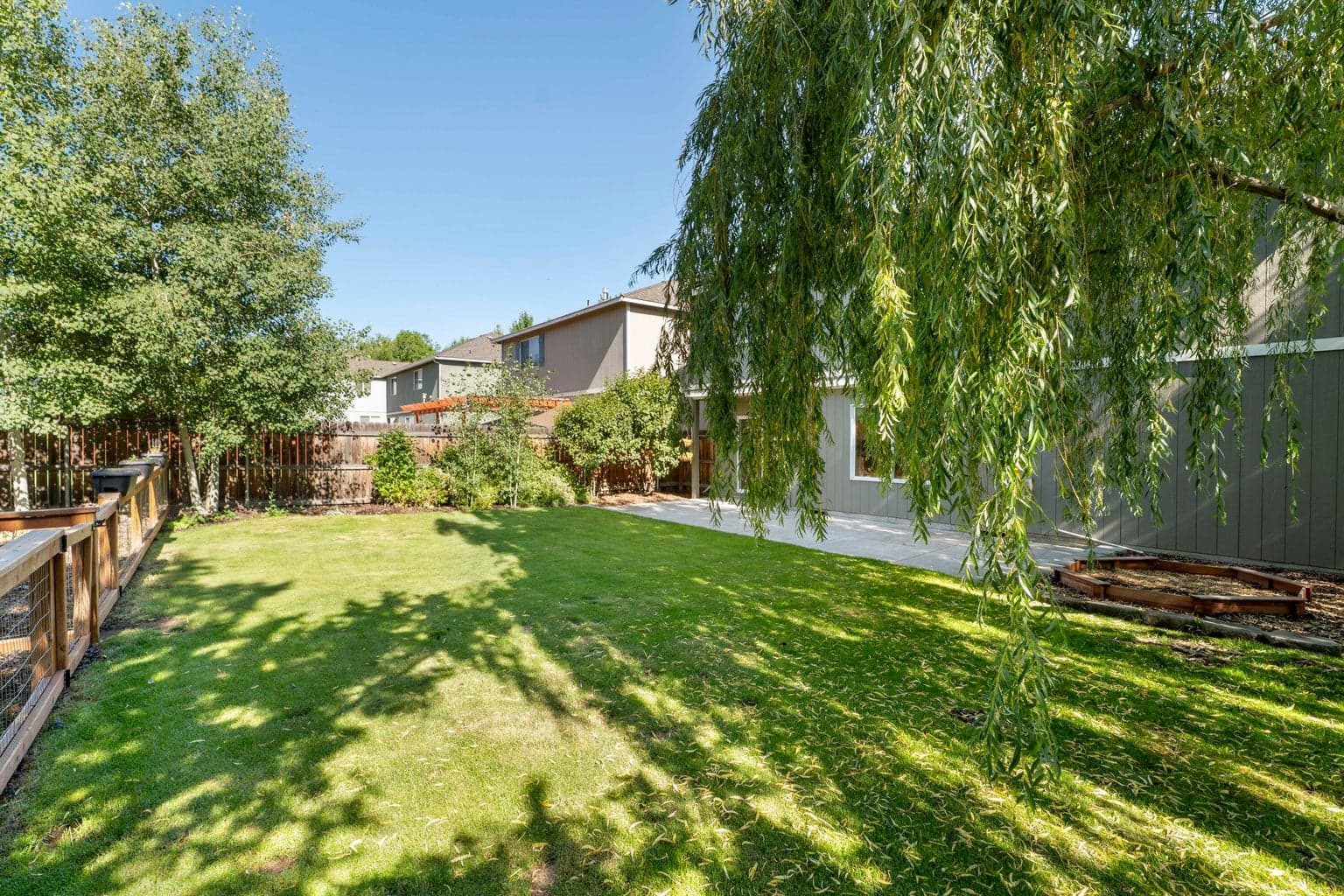 Photo of 2944 SW Deschutes Drive 26 of 38