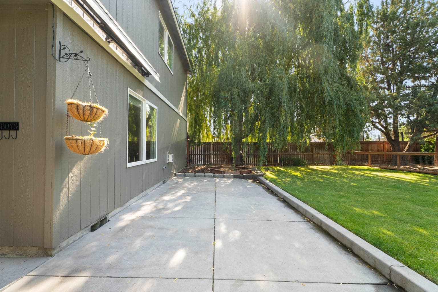 Photo of 2944 SW Deschutes Drive 22 of 38