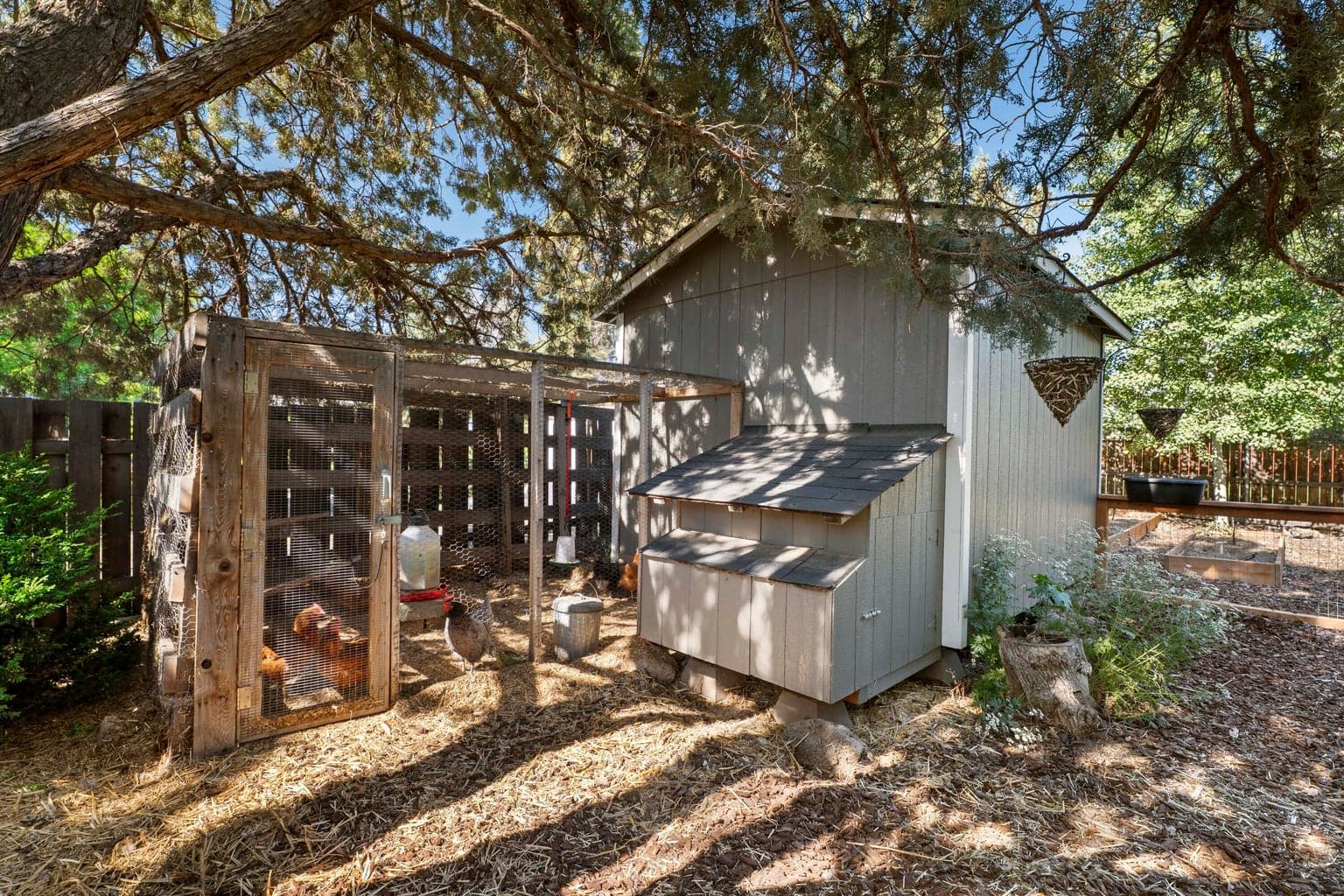 Photo of 2944 SW Deschutes Drive 29 of 38