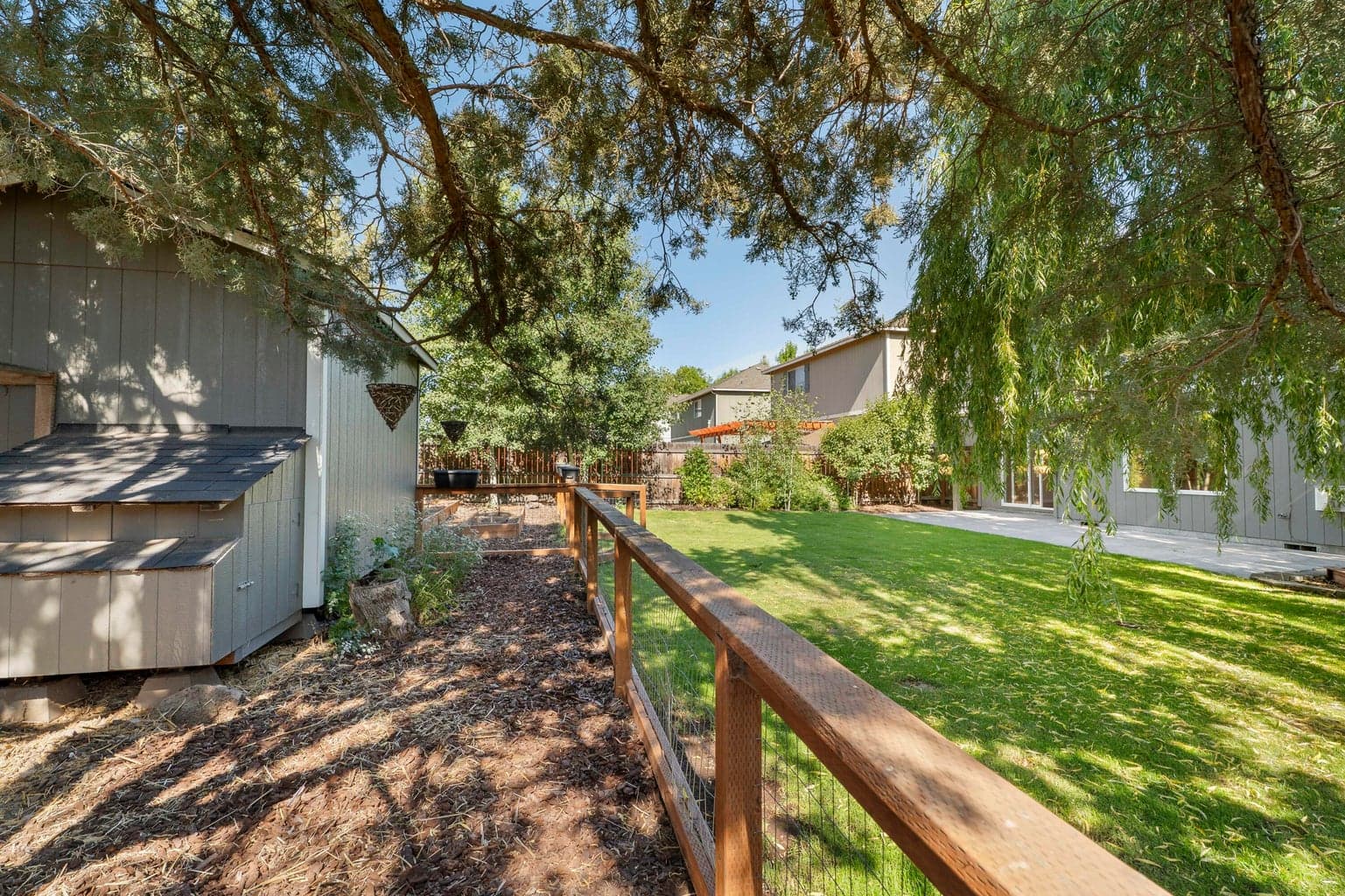 Photo of 2944 SW Deschutes Drive 31 of 38