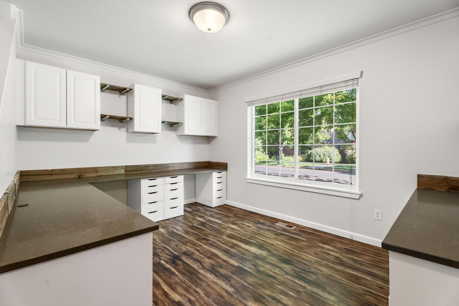 Photo of 2944 SW Deschutes Drive 33 of 38