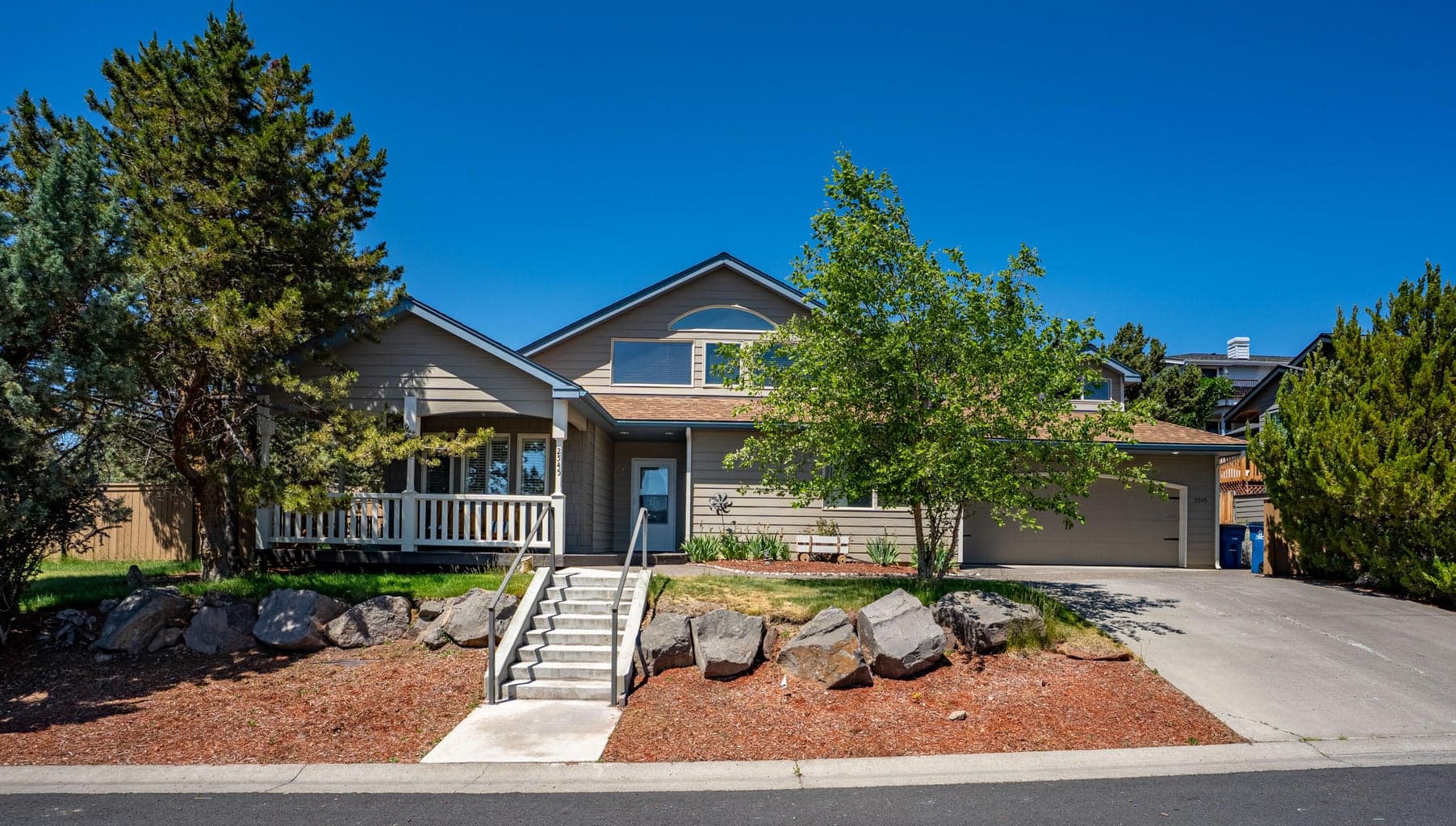 Photo of 2545 35th 1 of 53