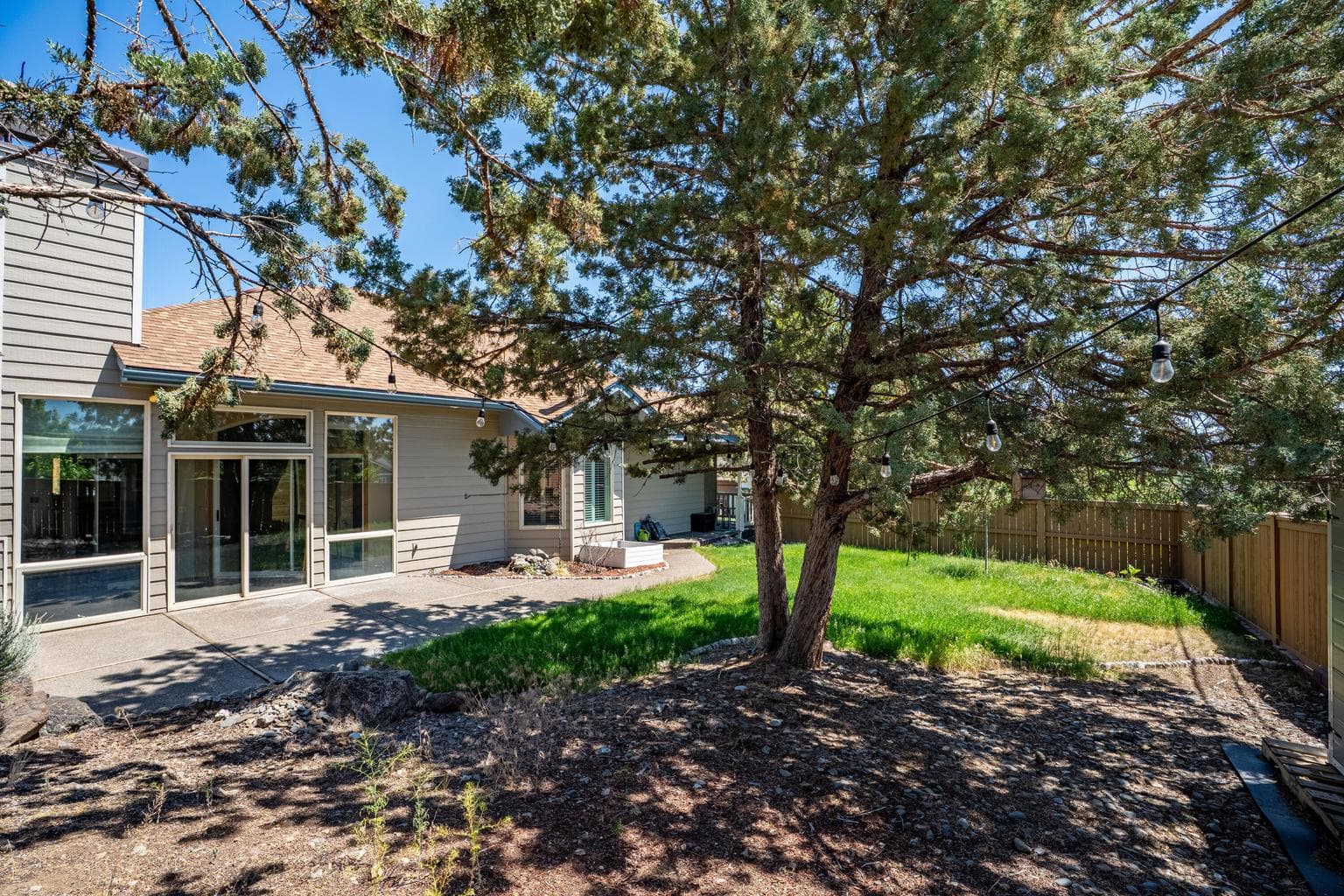 Spacious back yard!