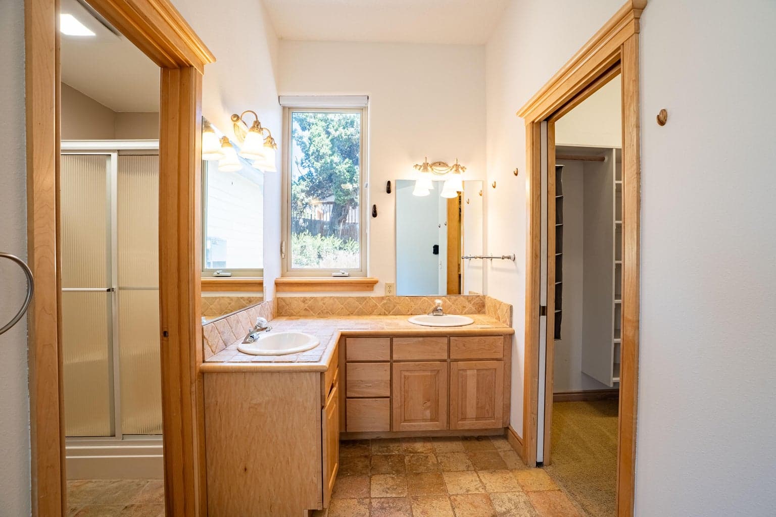 Photo of 2545 SW 35th Court 30 of 53