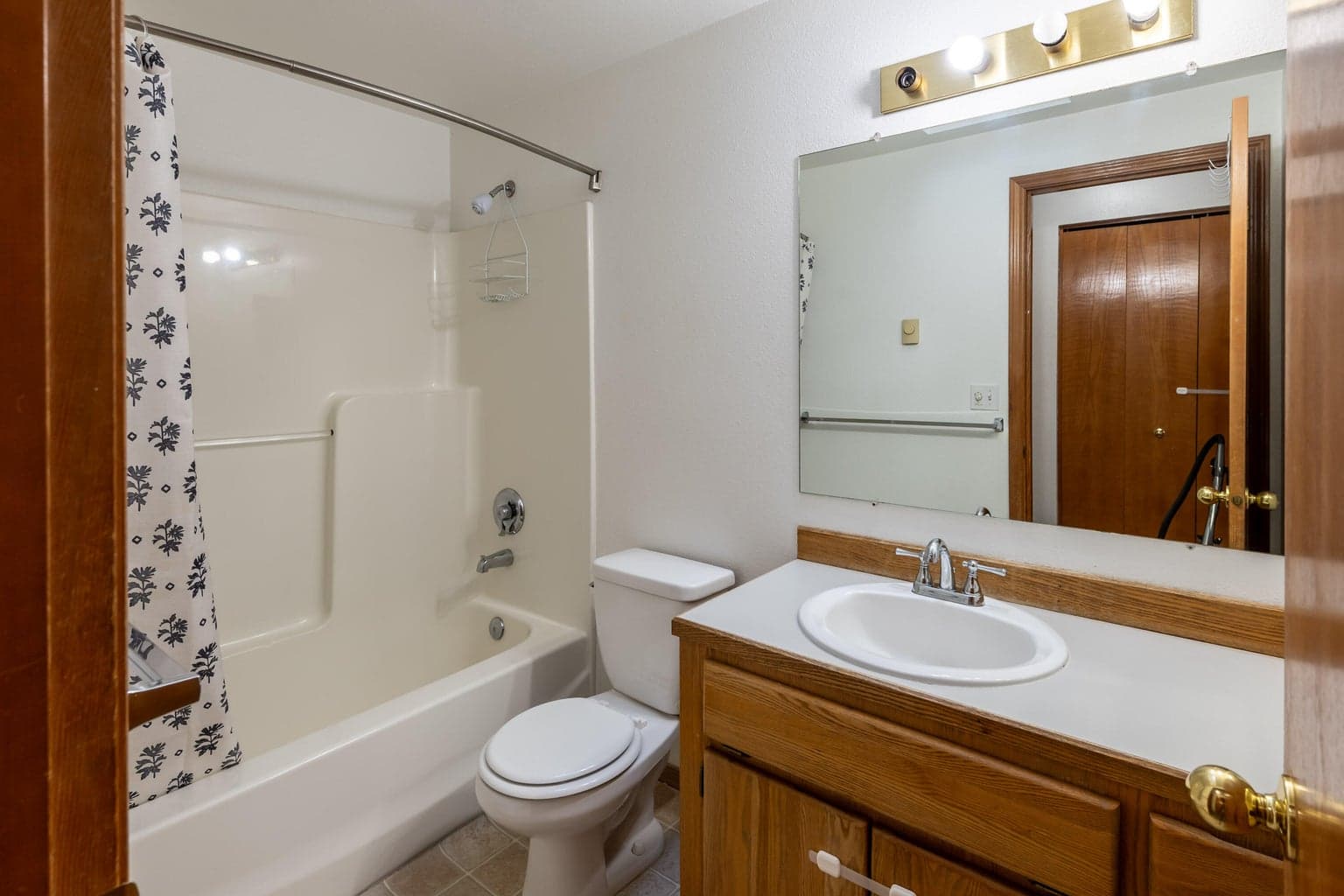 Photo of 61235 Benham Road 15 of 45
