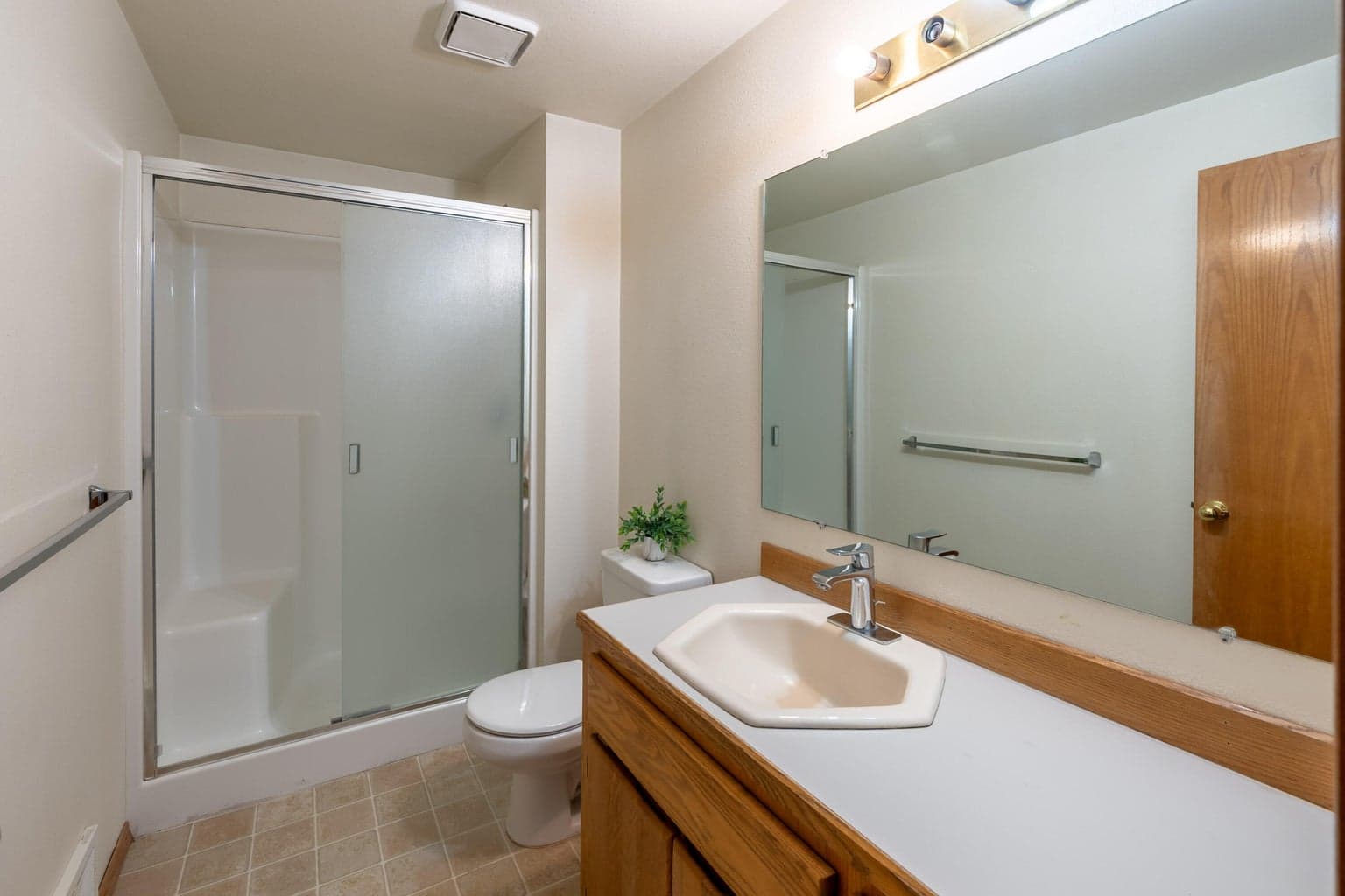 Photo of 61235 Benham Road 19 of 45