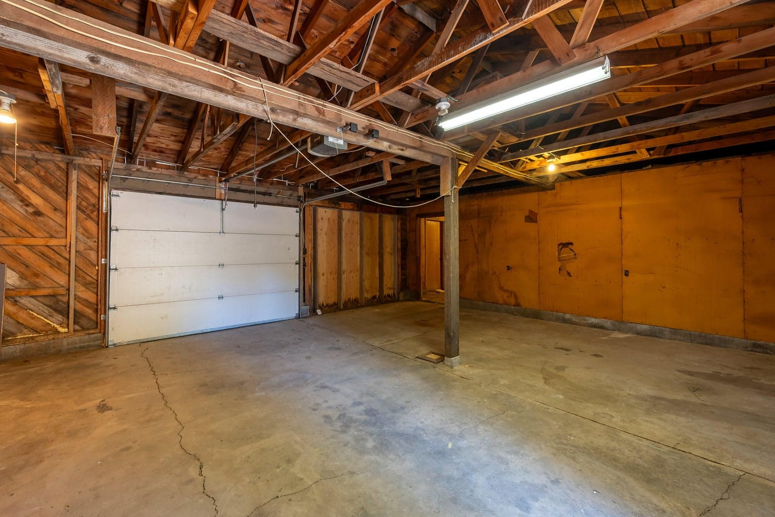 Photo of 61235 Benham Road 28 of 45