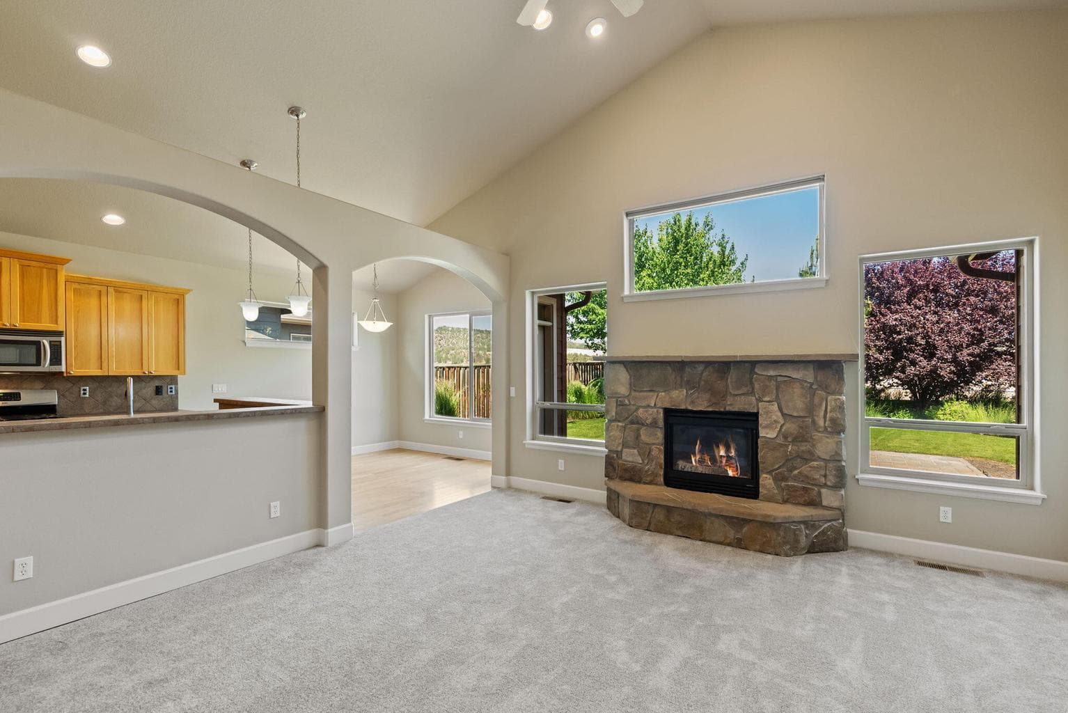 Photo of 1182 Hudspeth 5 of 43