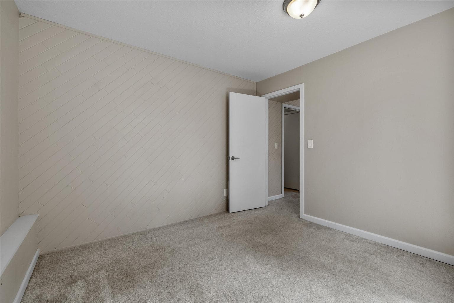 Photo of 2785 NE Purcell Boulevard 23 of 42