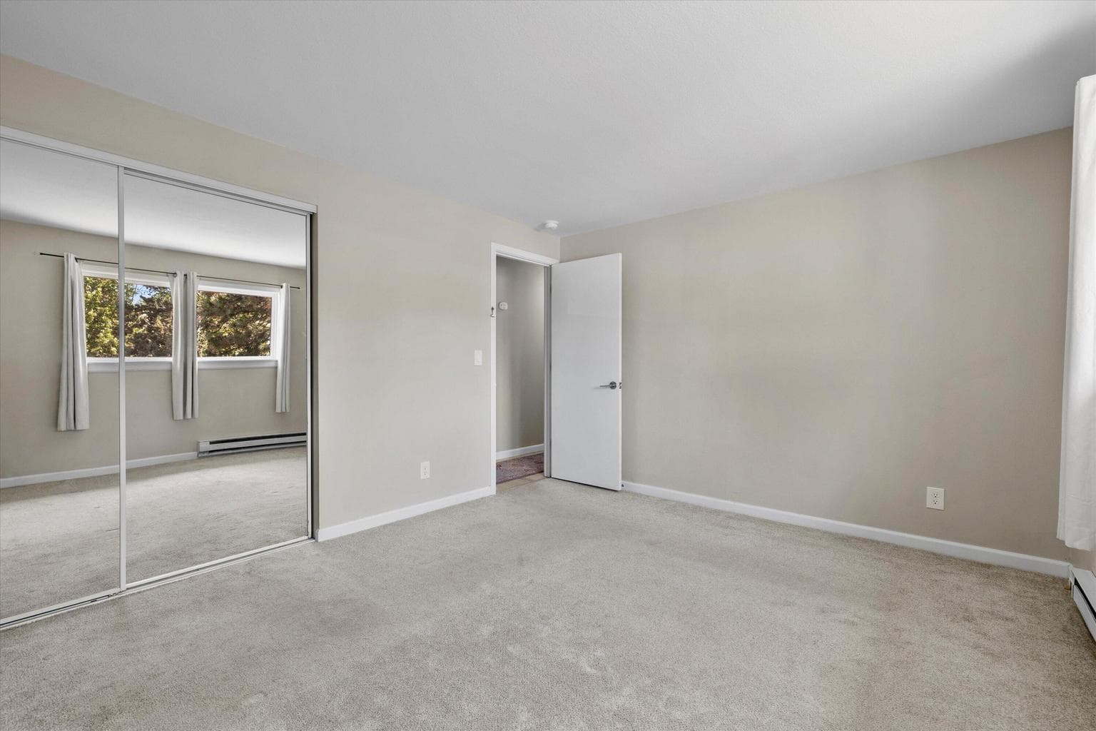 Photo of 2785 NE Purcell Boulevard 14 of 42