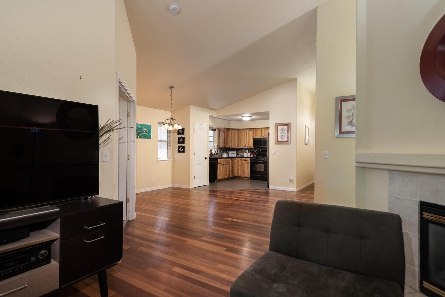 Photo of 61032 Borden 5 of 19