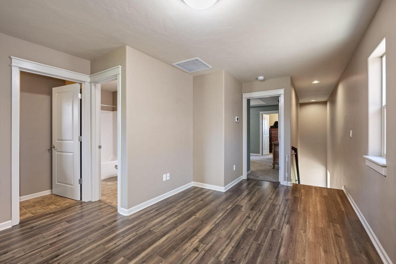 Photo of 3130 SW 28th Street 17 of 34