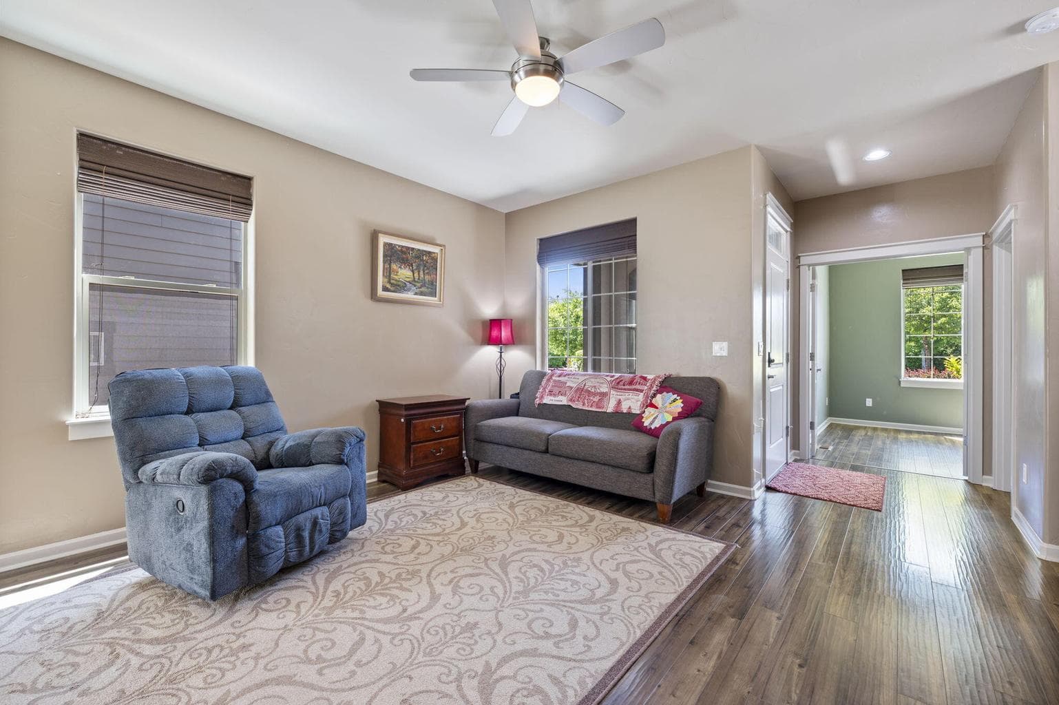 Photo of 3130 SW 28th Street 7 of 34