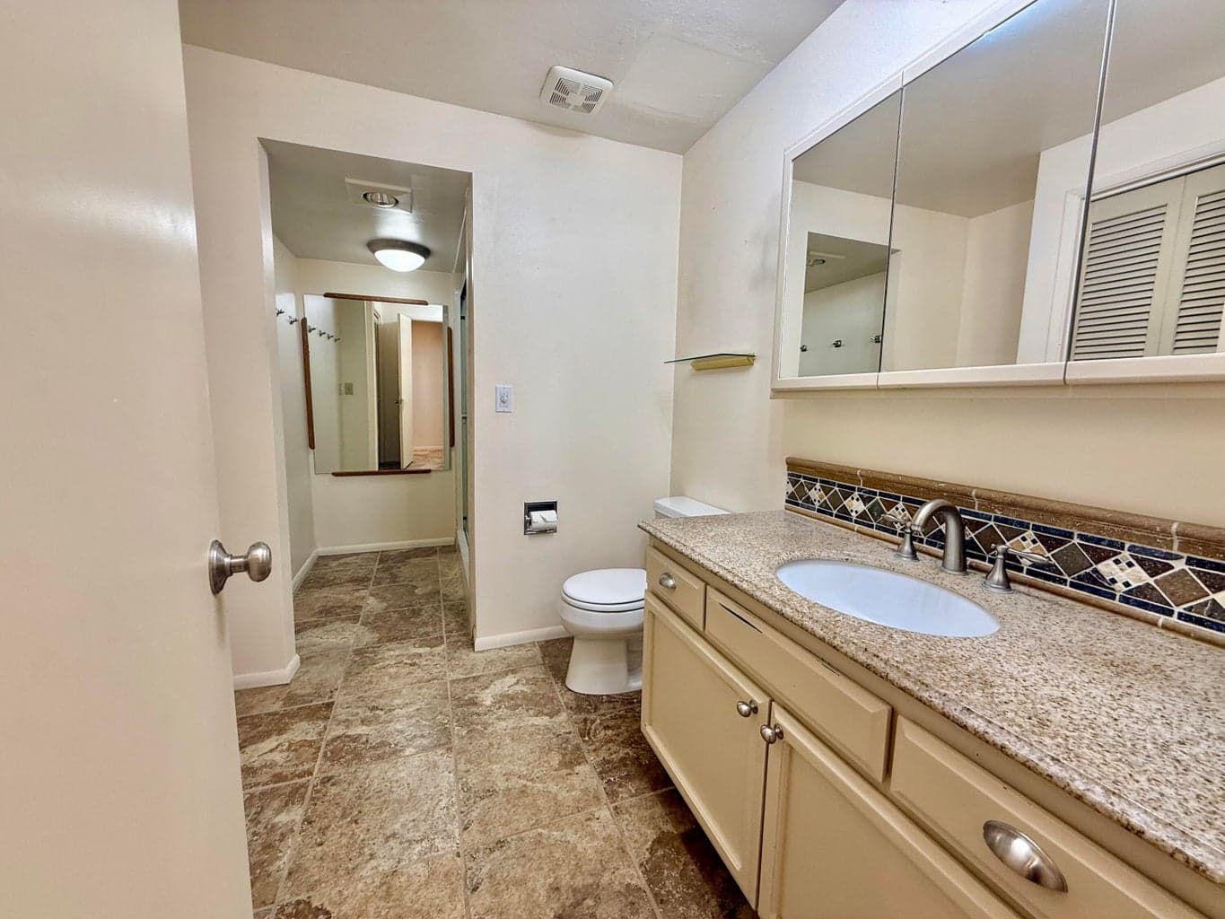 Guest bathroom #2