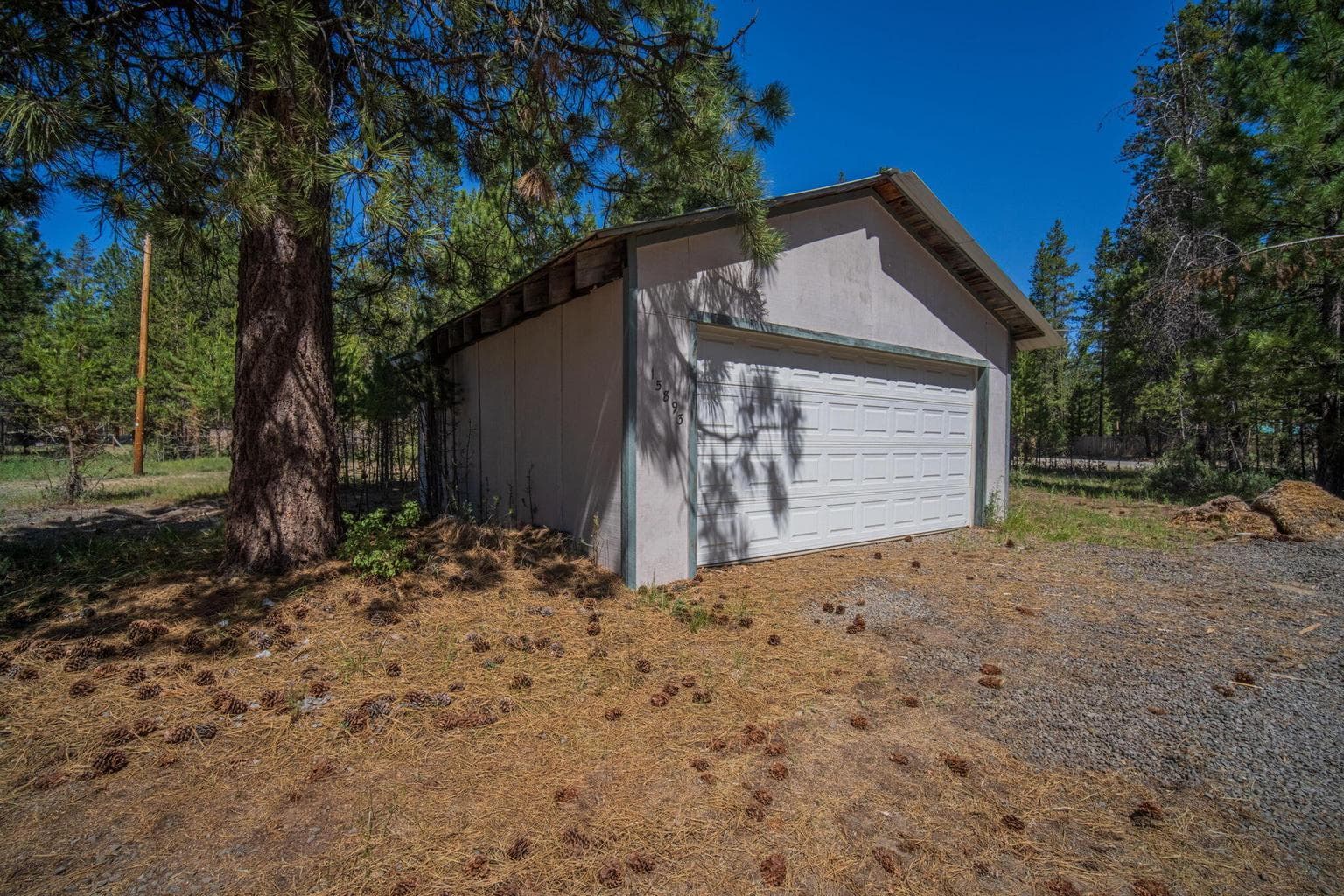 Photo of 15893 Fir Road 3 of 30