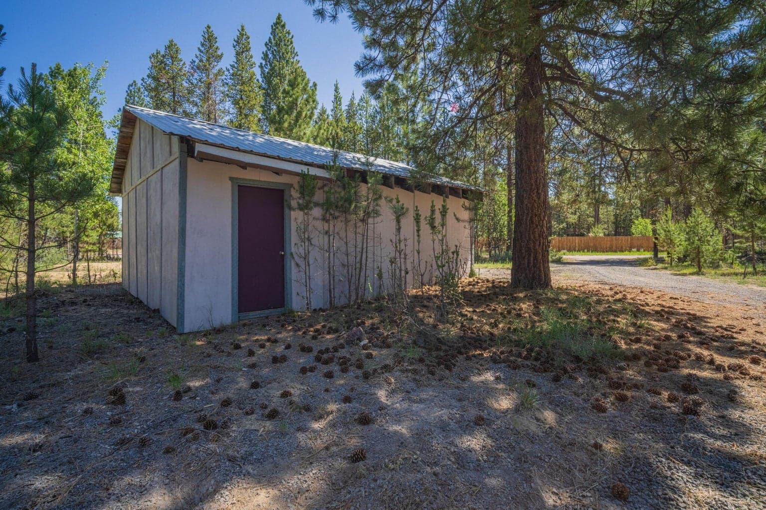 Photo of 15893 Fir Road 4 of 30