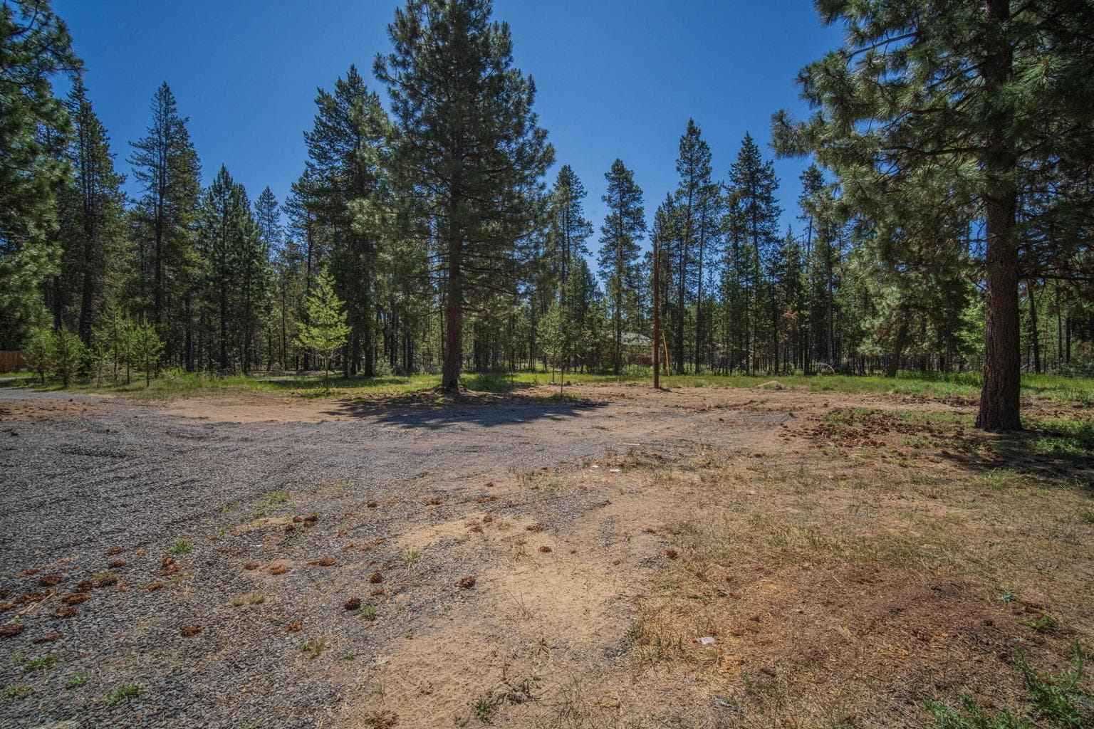 Photo of 15893 Fir Road 5 of 30