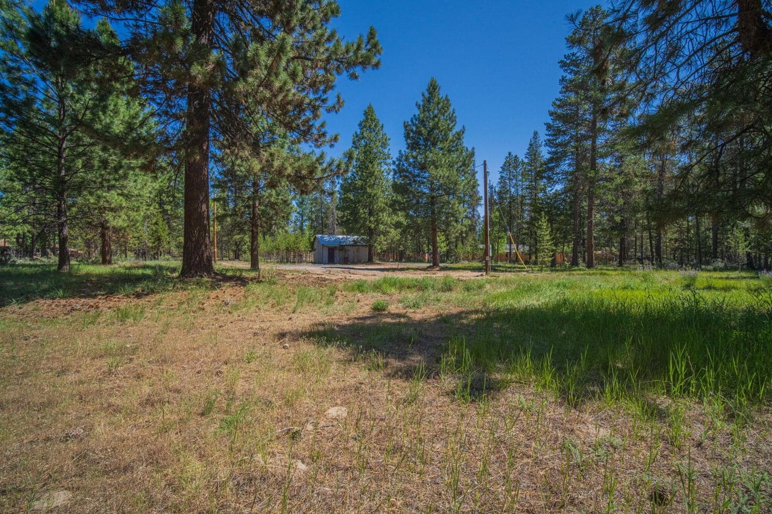 Photo of 15893 Fir Road 8 of 30