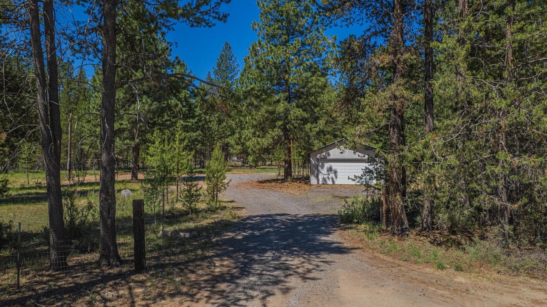 Photo of 15893 Fir Road 11 of 30
