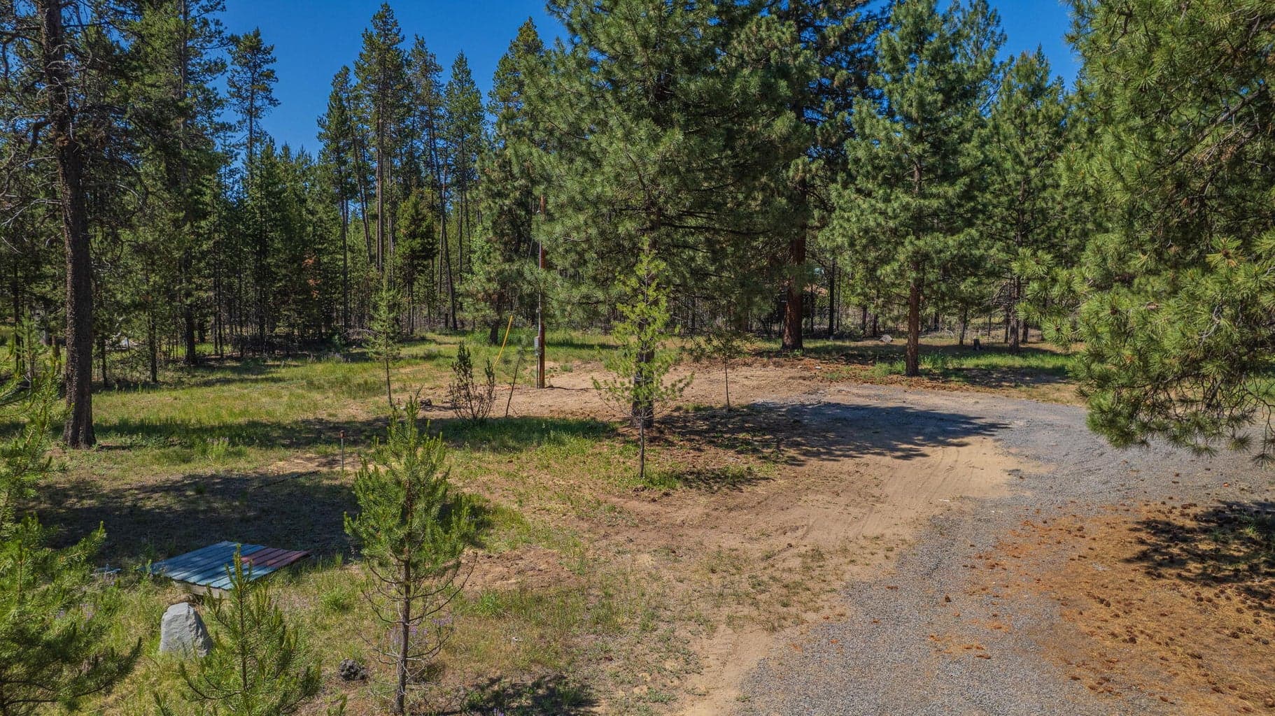 Photo of 15893 Fir Road 13 of 30