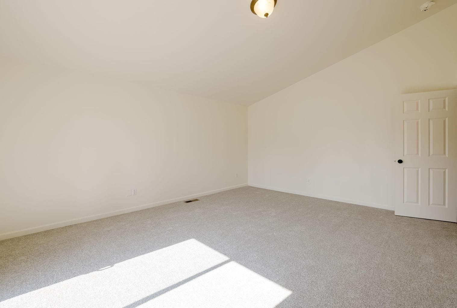 Photo of 1172 NW 22nd Place 16 of 30