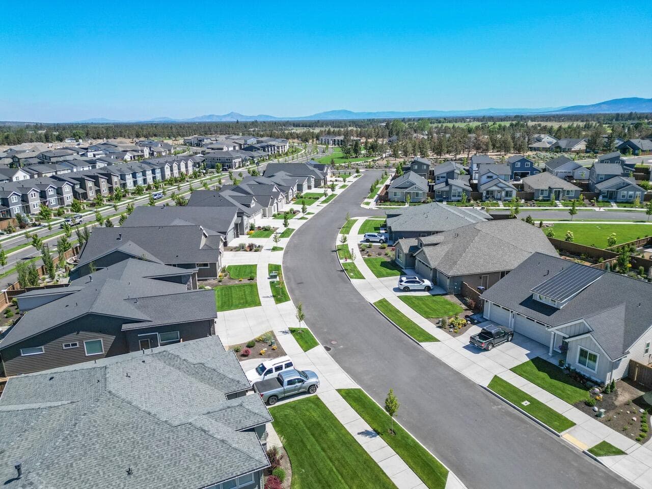 Photo of 3834 NE Oakside Loop 32 of 41
