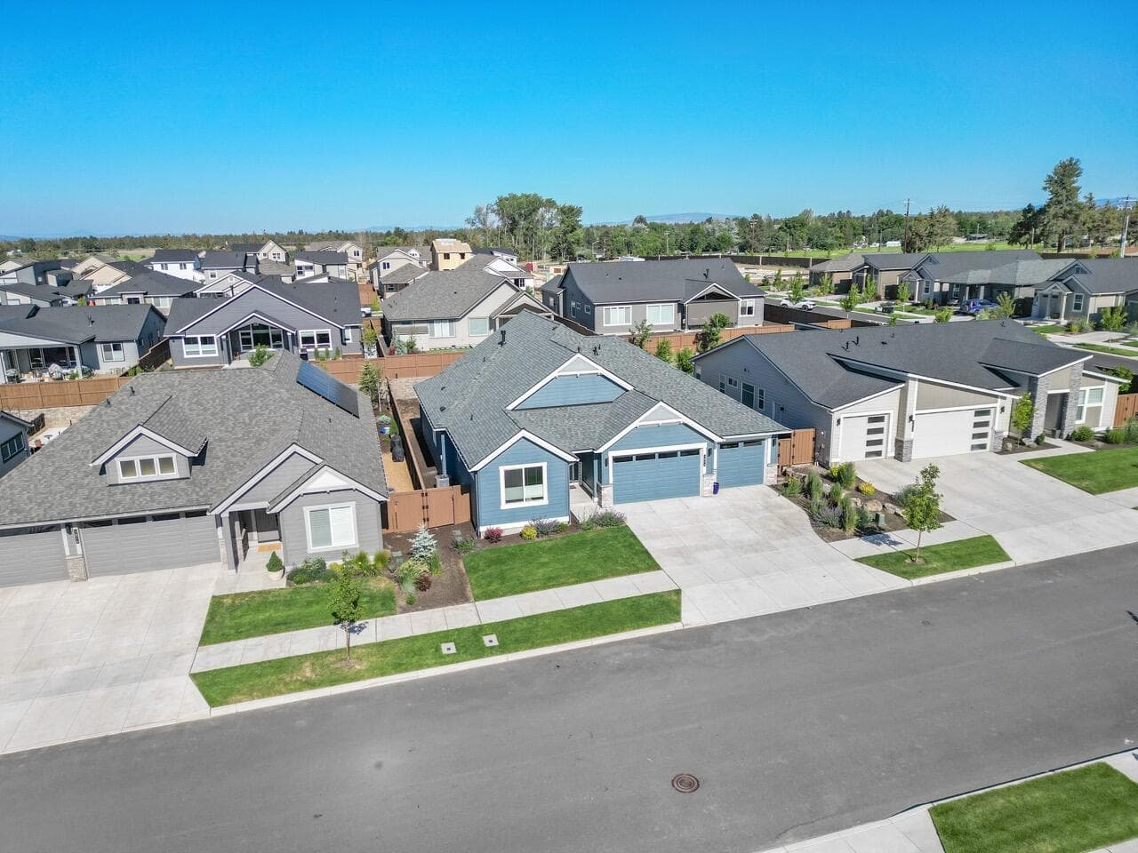 Photo of 3834 NE Oakside Loop 29 of 41