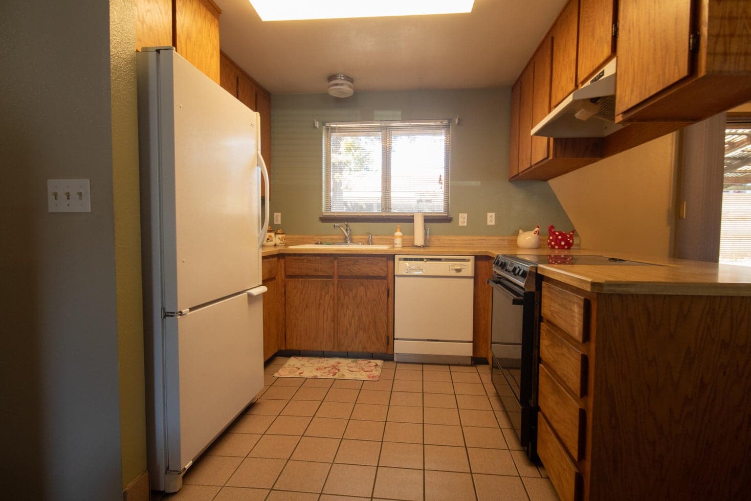 Photo of 2720 NE Flower Court 6 of 19