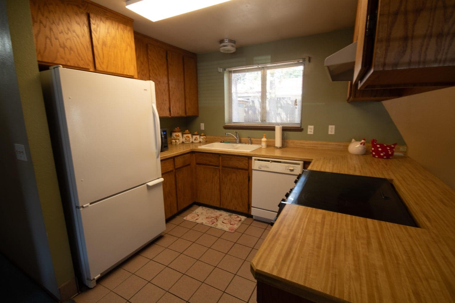 Photo of 2720 NE Flower Court 7 of 19